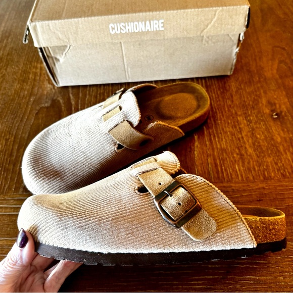 NIB Cushionaire tan corduroy buckle clogs 8M - Picture 3 of 12